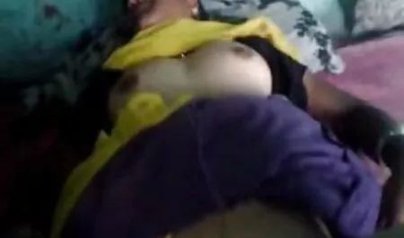 تولان مرغ را با سرطان خم پورن لوتی کرد و او را مقعد فاک کرد