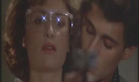 زن آلمانی منحرف در زمستان فیلم سینمایی پورن دانلود به گرسنگی نگاه می کند