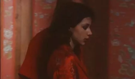 یک ژیمناست روسی داشت و آن را روی صورت دانلود فیلم مارک دورسل خود گذاشت