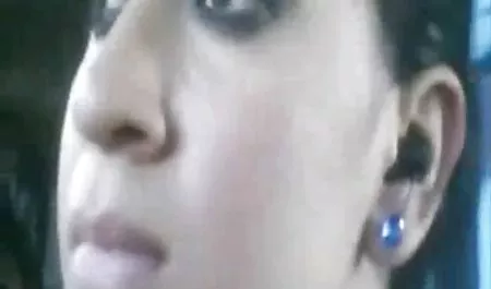 دختر مادر بالغ خود را دانلود رایگان فیلم پورن خارجی با بند لاستیکی لعنتی